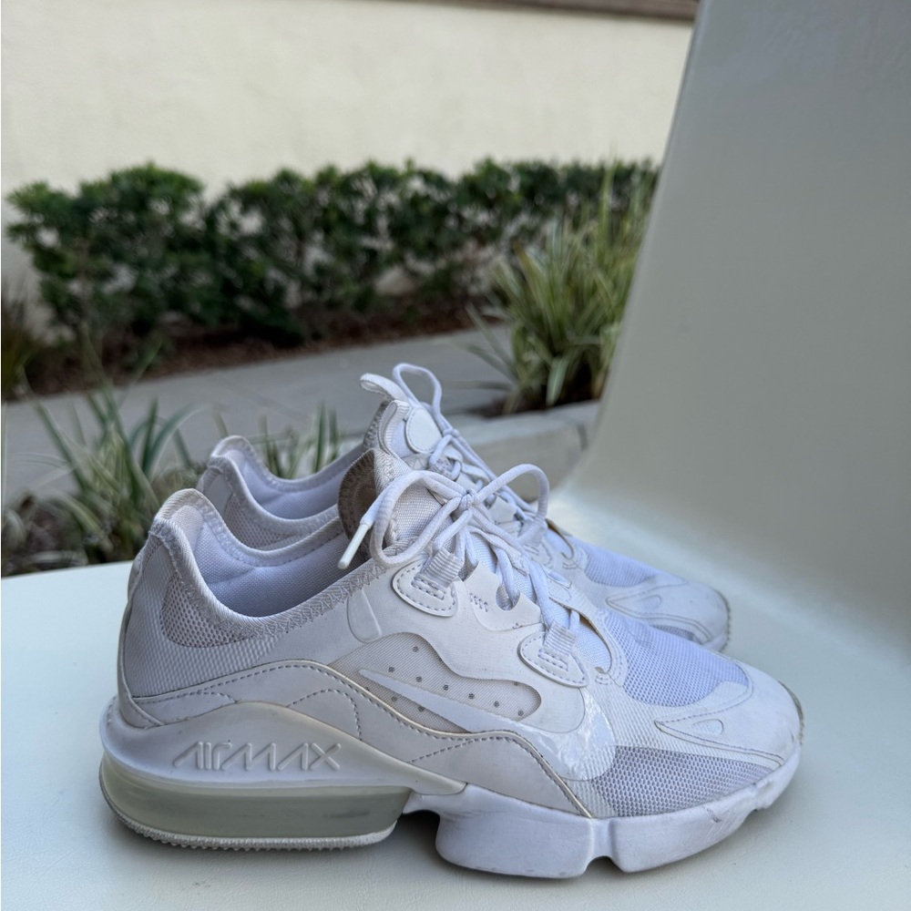 Women's Nike White Sneakers